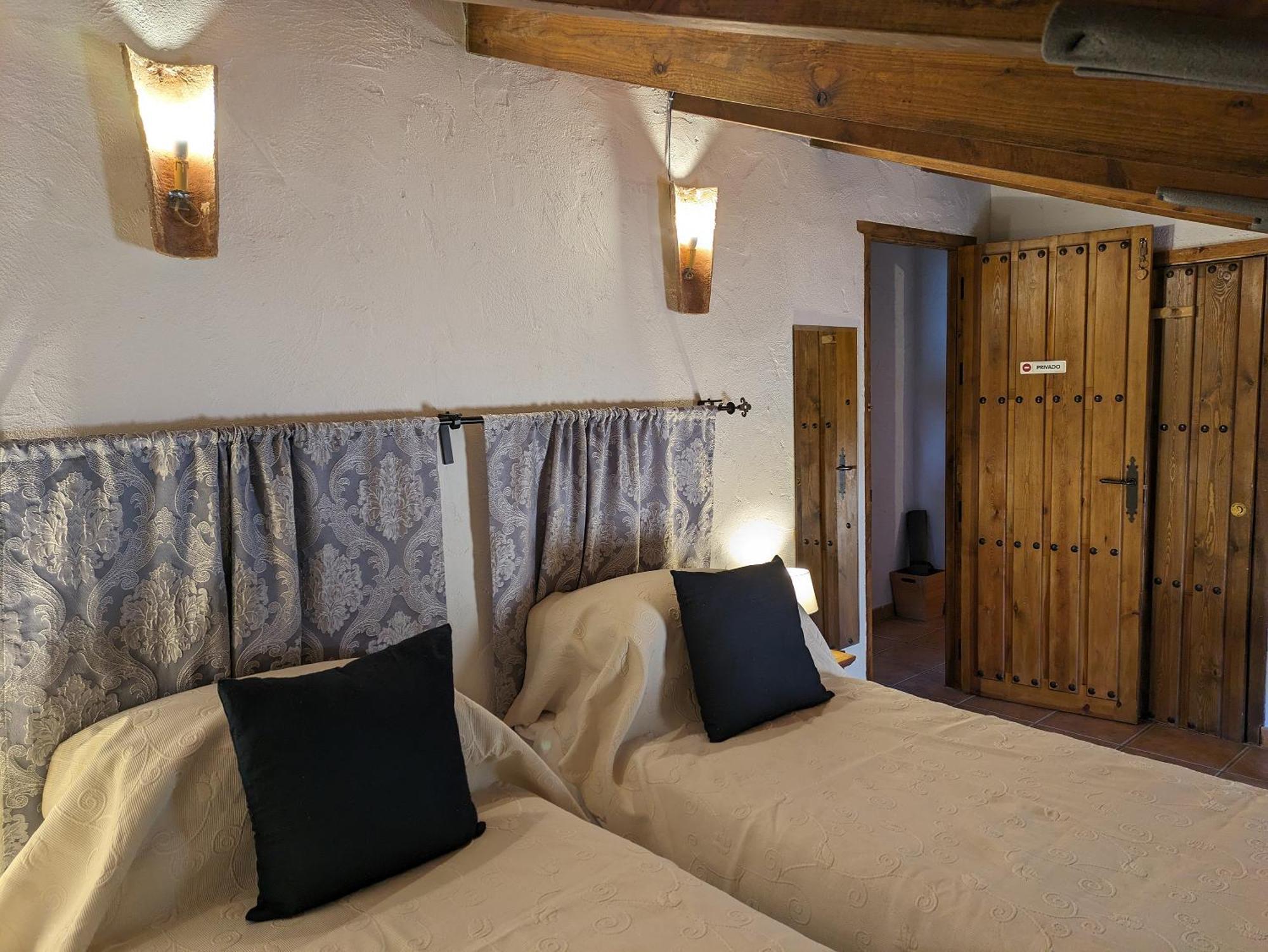 Casa Kisi Cottage, Rural Boutique Bed & Breakfast コルメナル エクステリア 写真